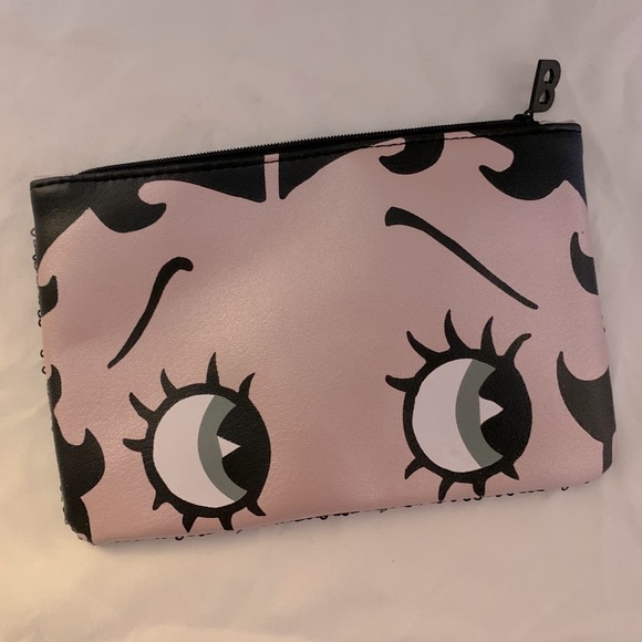 Handbags - Ipsy Bag **Free with $25 Purchase**